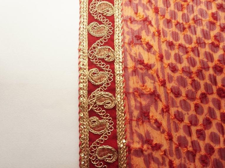 Pichoda with Red Border